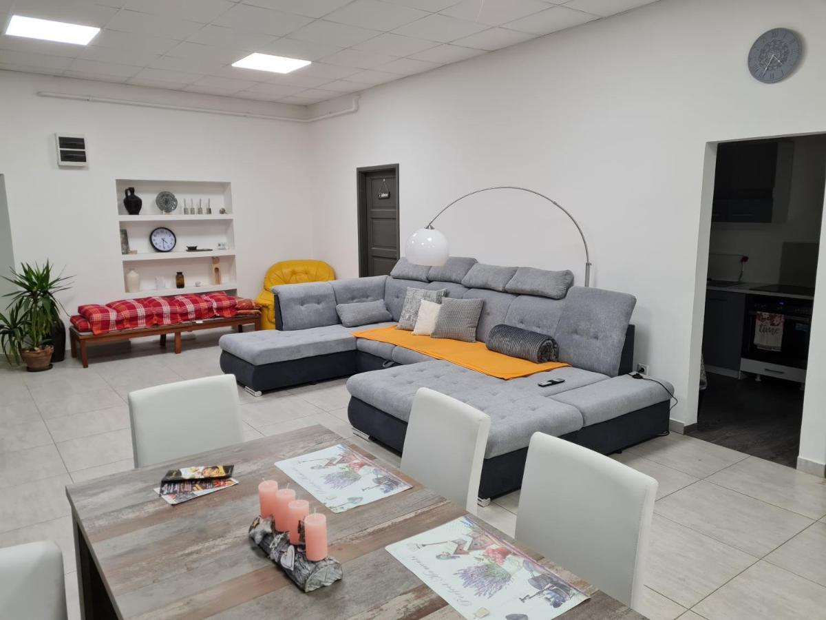 דברצן Silver Dream Apartmanhaz מראה חיצוני תמונה