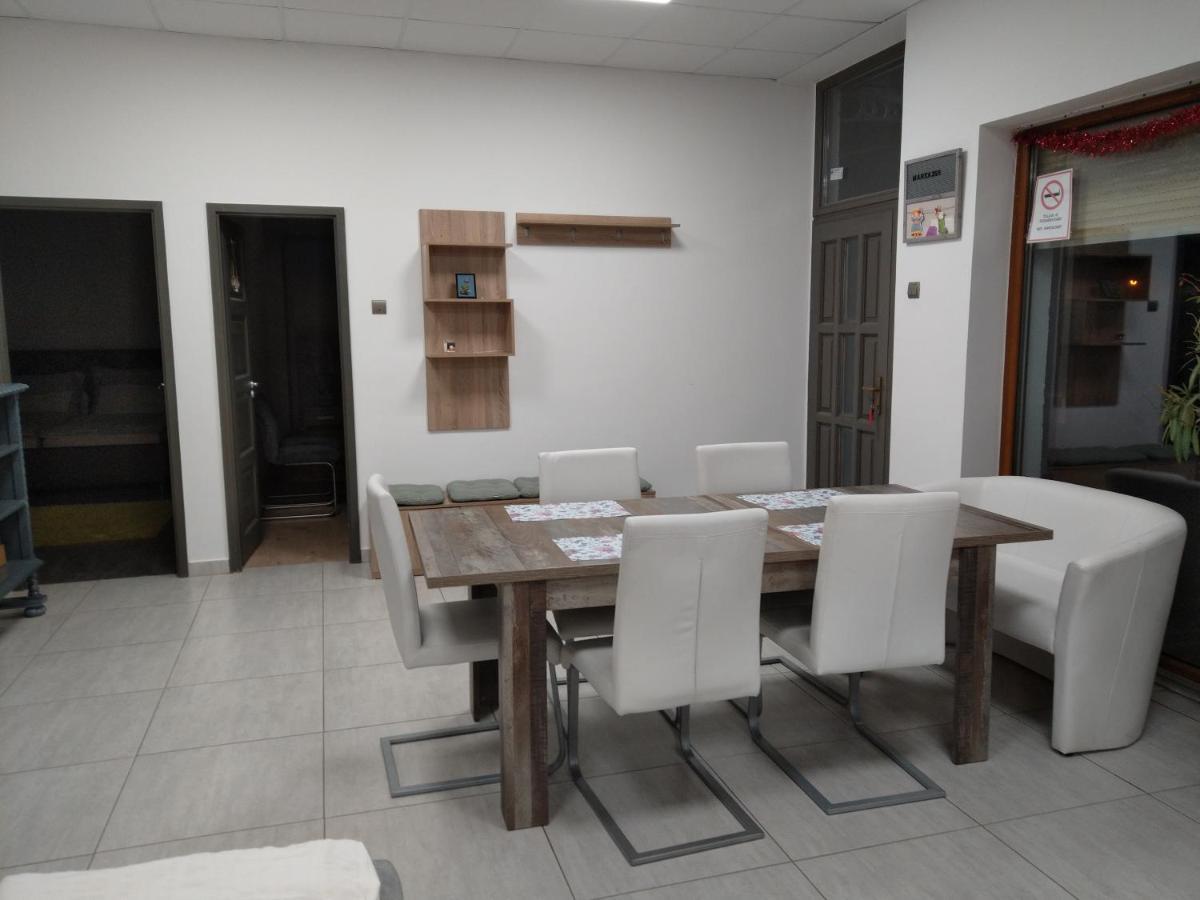 דברצן Silver Dream Apartmanhaz מראה חיצוני תמונה