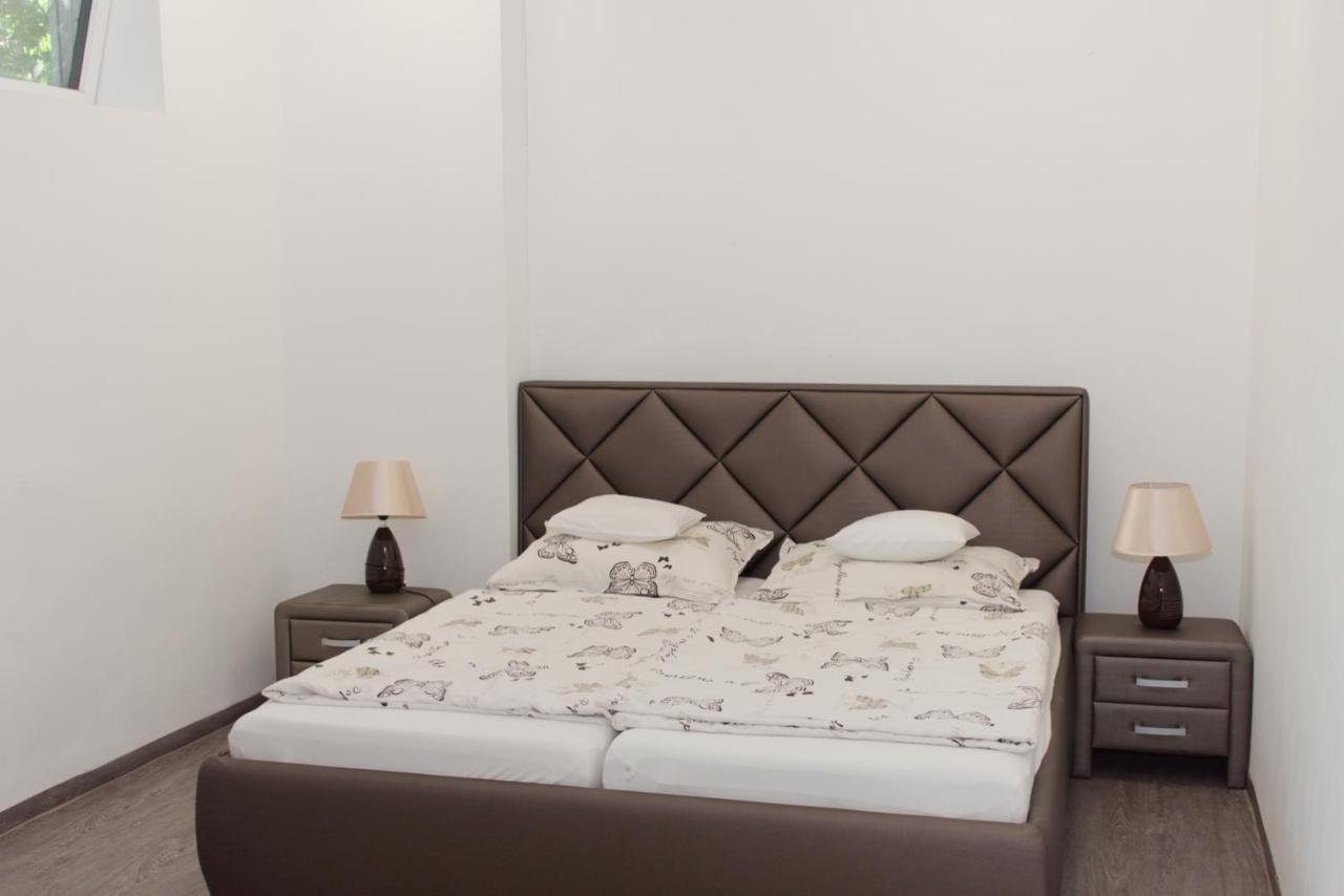 דברצן Silver Dream Apartmanhaz מראה חיצוני תמונה