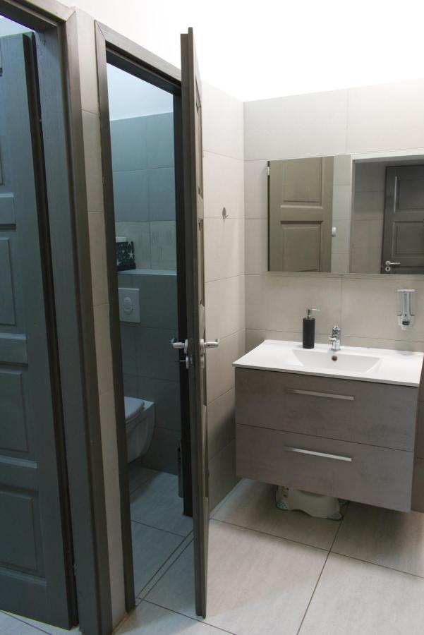 דברצן Silver Dream Apartmanhaz מראה חיצוני תמונה